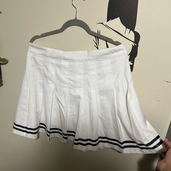 White Pleated Mini Skirt - Picture 5 of 7